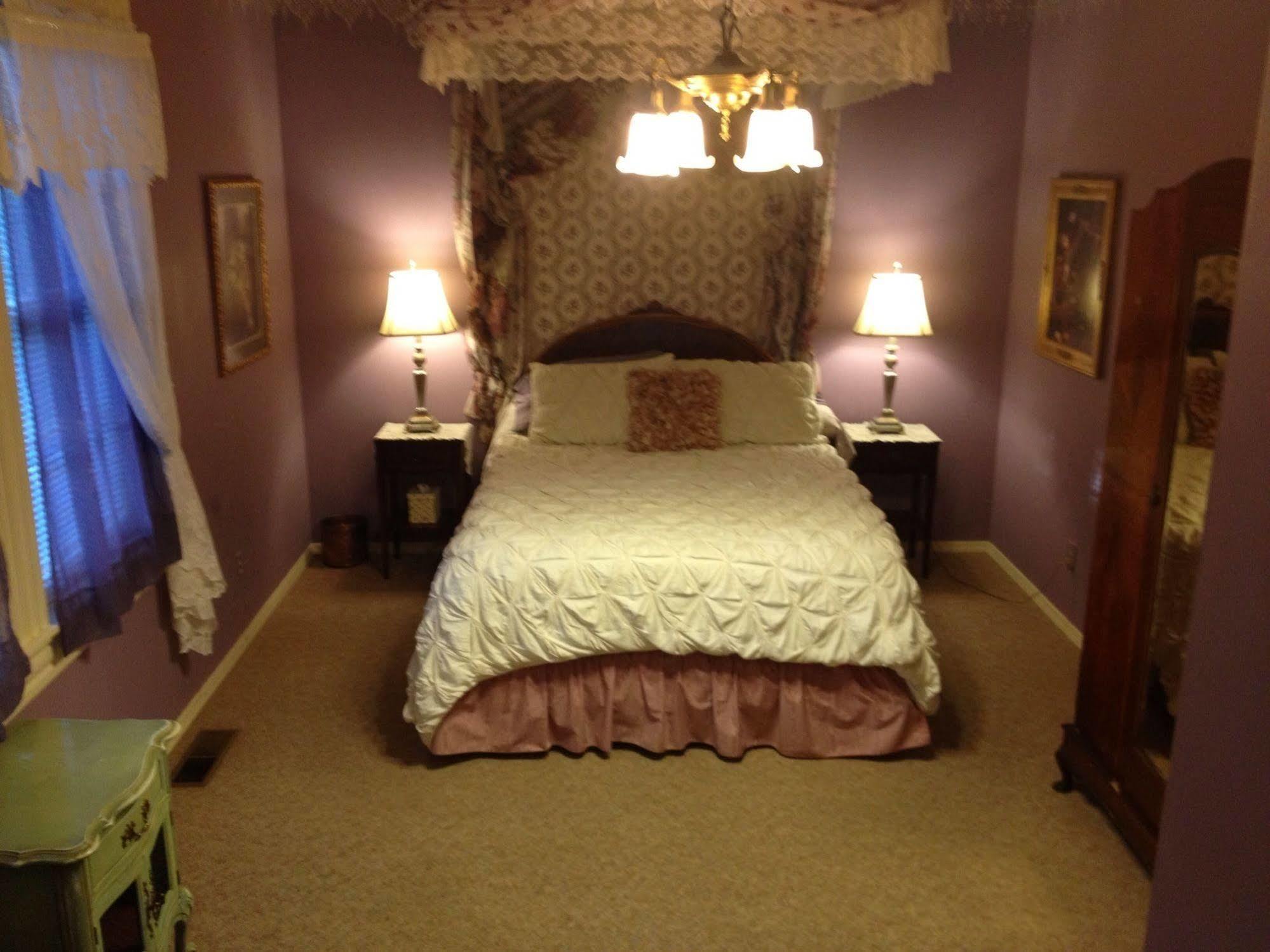 Shaw House Inn Фърндейл Екстериор снимка